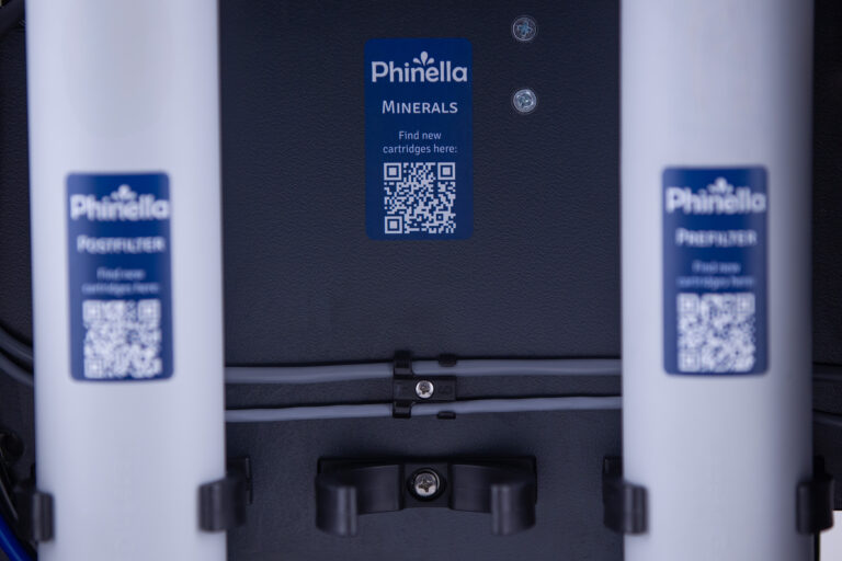 Detail Beschriftung & QR-Codes Phinella Primus Detail Beschriftung & QR-Codes Phinella Primus