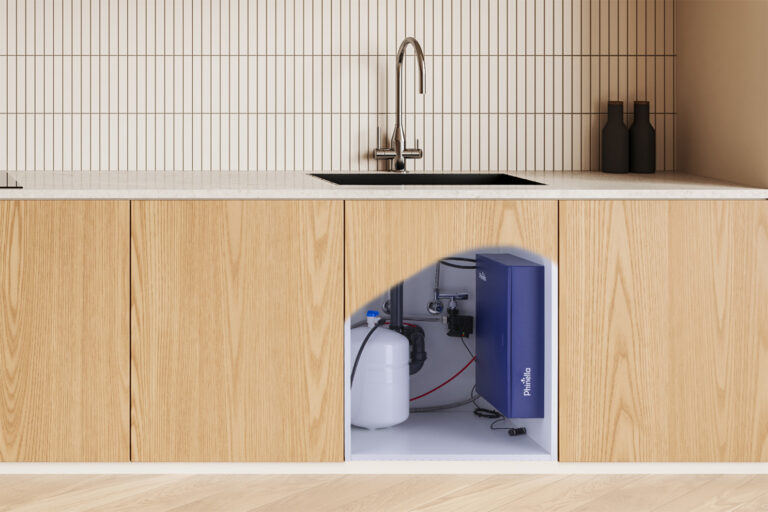 Phinella Comfort in einer Küche installiert, gecropped